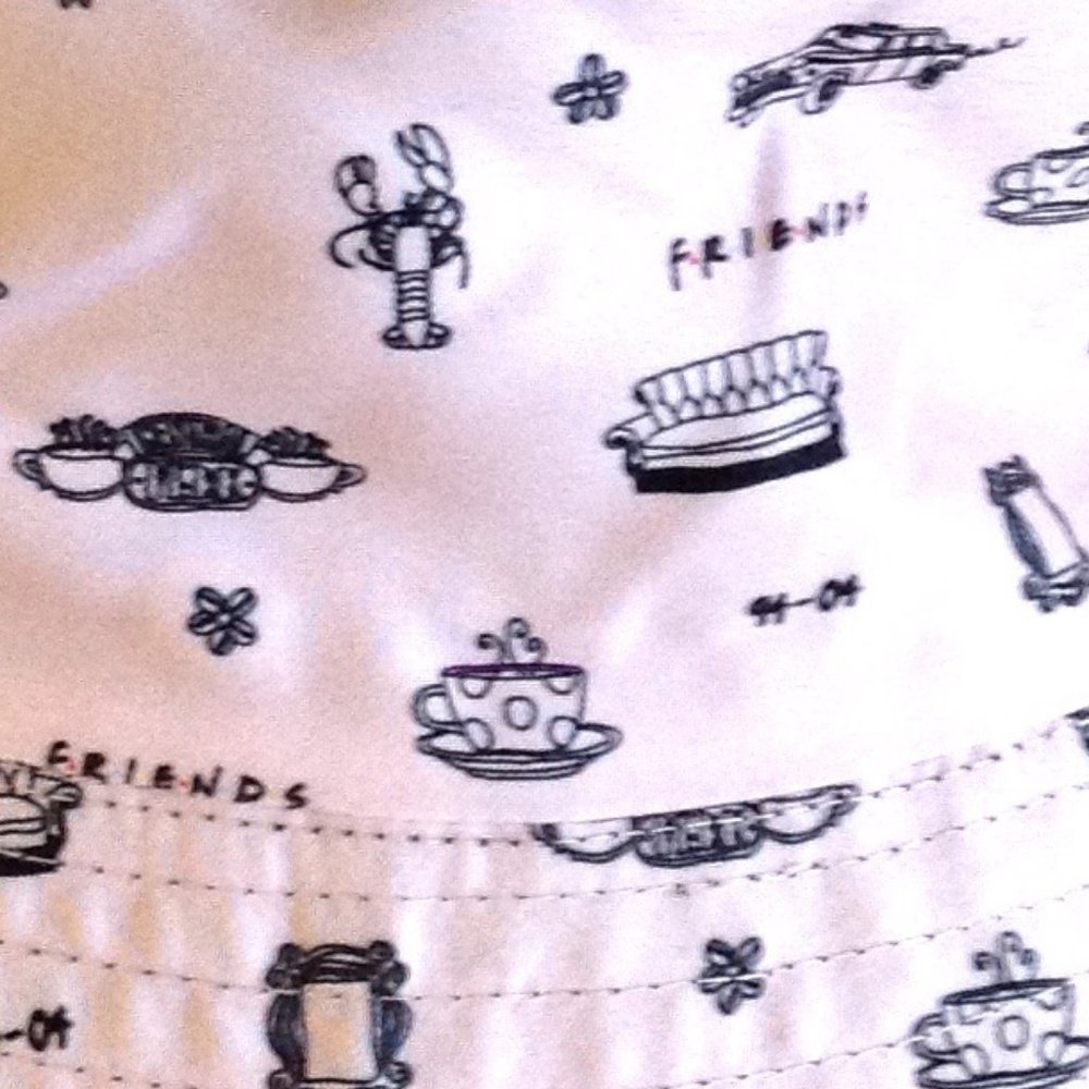 Concept One Friends Reversible Bucket Hat - Picture 8 of 9